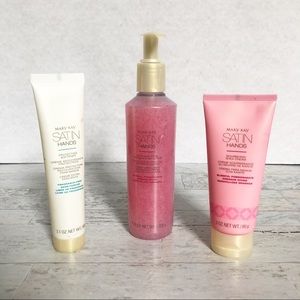 Mary Kay | Pomegranate Satin Hands